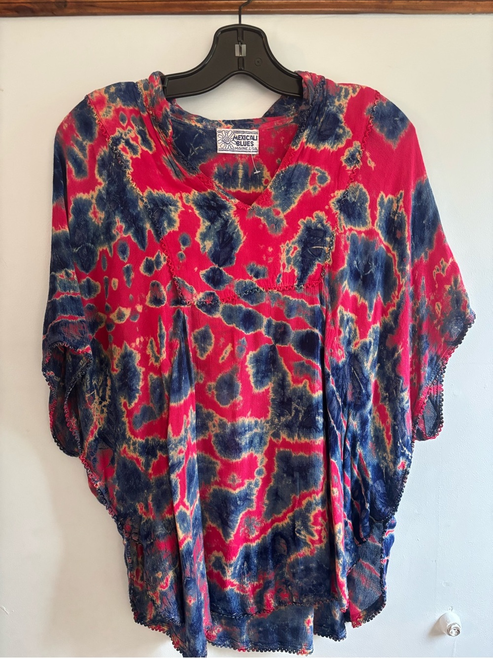 Mexicali Blues Red & Navy Tie-Dye Tunic Top